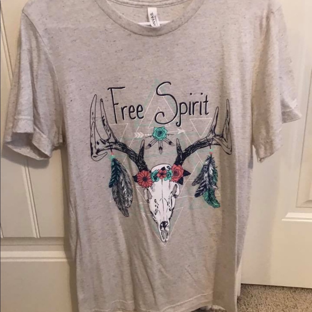 Free Spirit bull horn tee